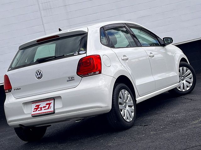 VOLKSWAGEN POLO 2012 Image 31