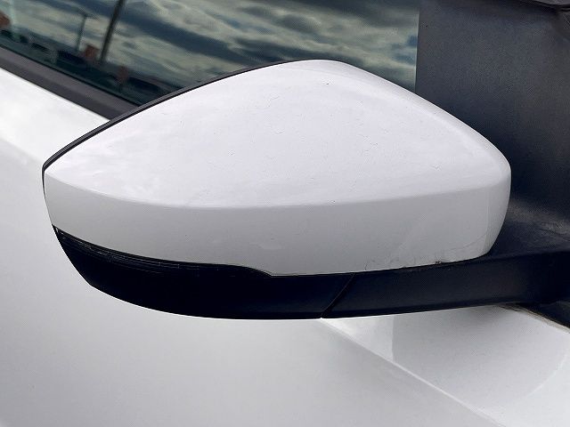 VOLKSWAGEN POLO 2012 Image 31