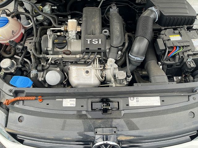 VOLKSWAGEN POLO 2012 Image 31