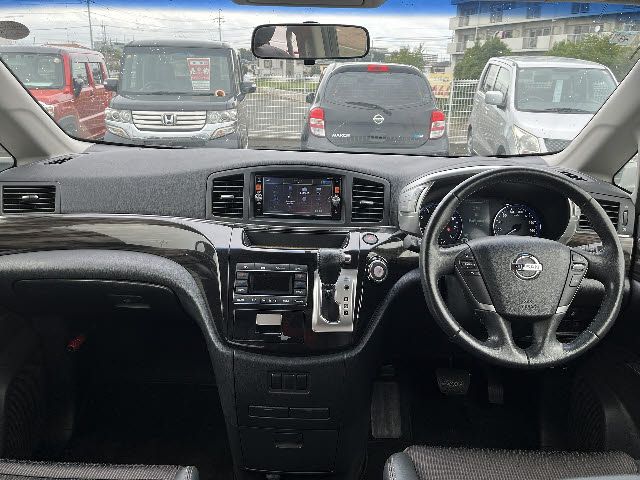 NISSAN ELGRAND 2015 Image 31