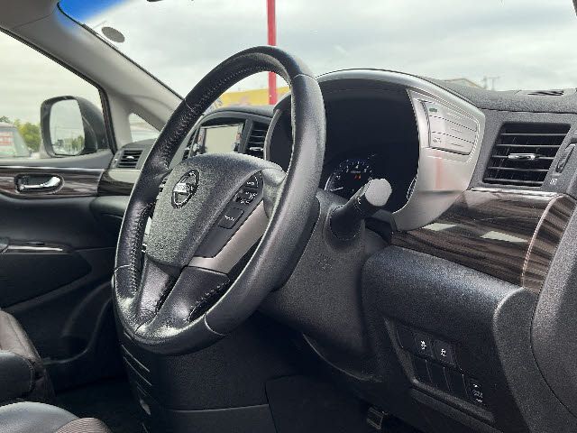 NISSAN ELGRAND 2015 Image 31