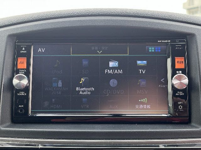 NISSAN ELGRAND 2015 Image 31