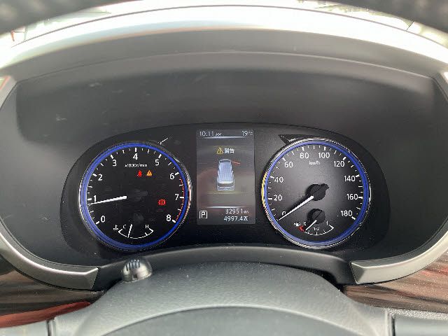 NISSAN ELGRAND 2015 Image 31