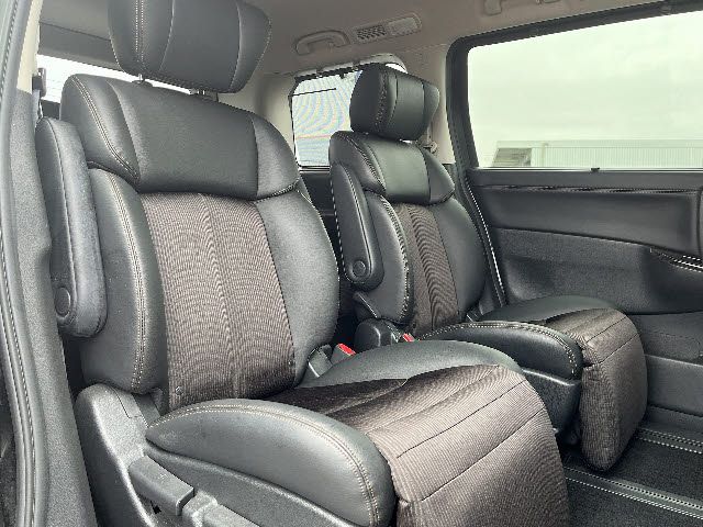 NISSAN ELGRAND 2015 Image 31