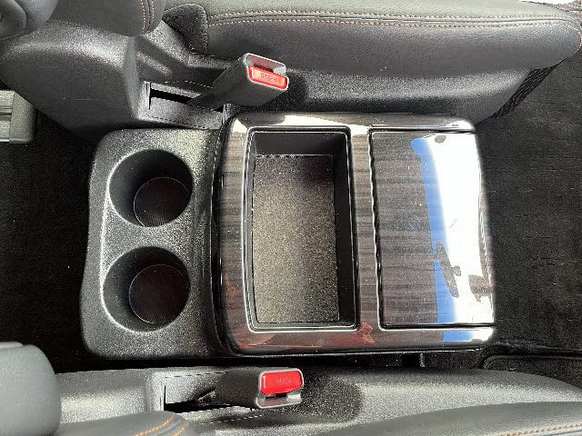 NISSAN ELGRAND 2015 Image 31