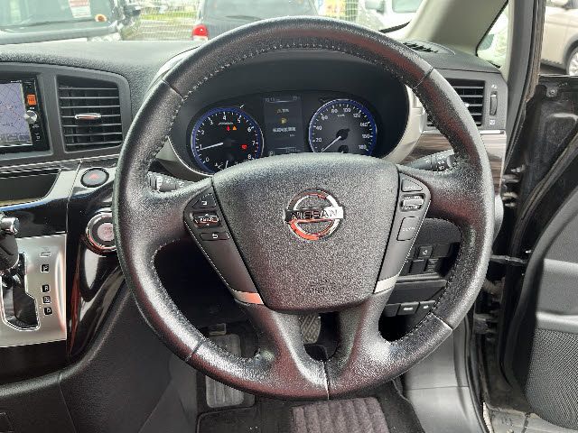 NISSAN ELGRAND 2015 Image 31