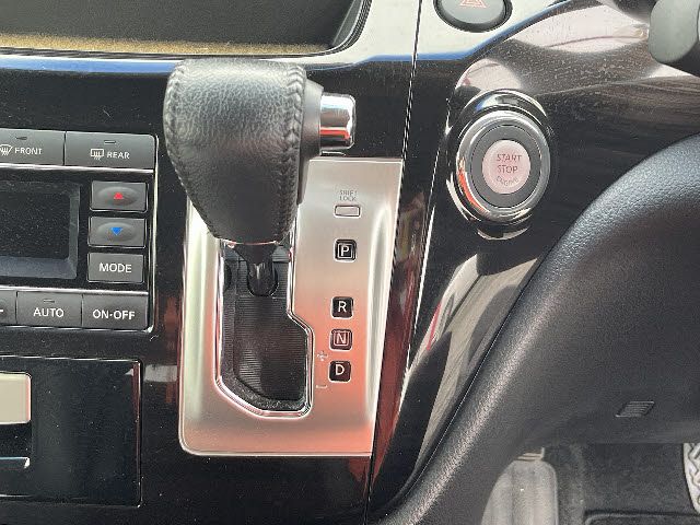NISSAN ELGRAND 2015 Image 31