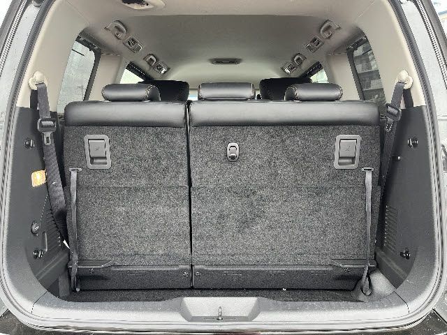 NISSAN ELGRAND 2015 Image 31