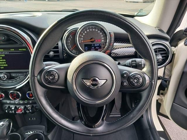 BMW MINI COOPER S 2015 Image 31