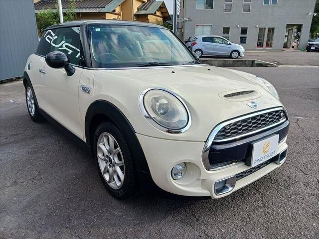 BMW MINI COOPER S 2015 Image 31