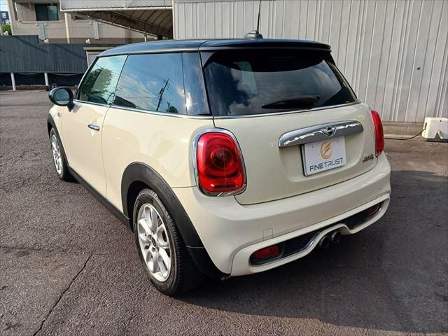 BMW MINI COOPER S 2015 Image 31