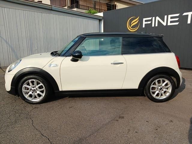 BMW MINI COOPER S 2015 Image 31