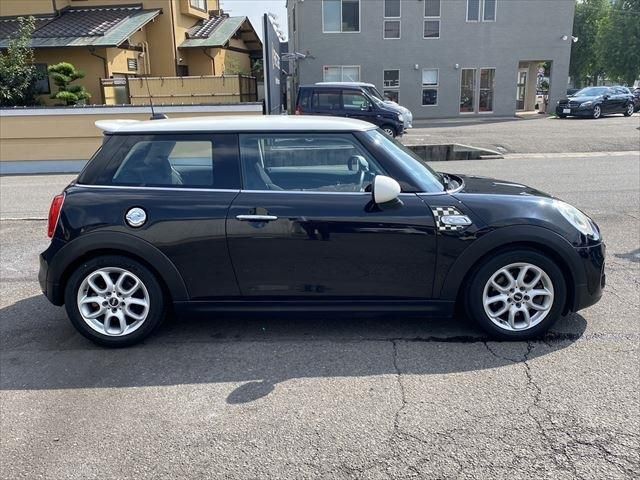 BMW MINI COOPER S 2014 Image 31