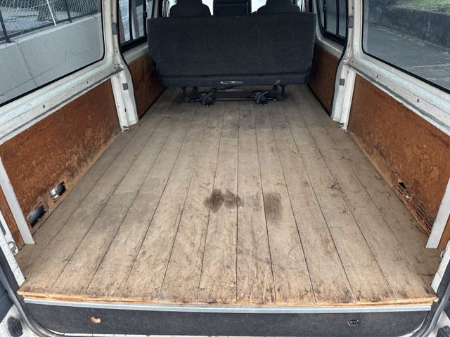 TOYOTA HIACE VAN 2WD 2004 Image 31