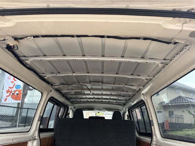 TOYOTA HIACE VAN 2WD 2004 Image 31