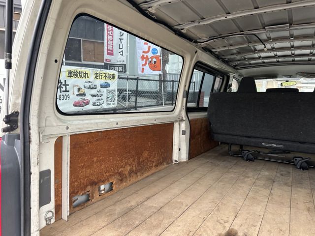 TOYOTA HIACE VAN 2WD 2004 Image 31