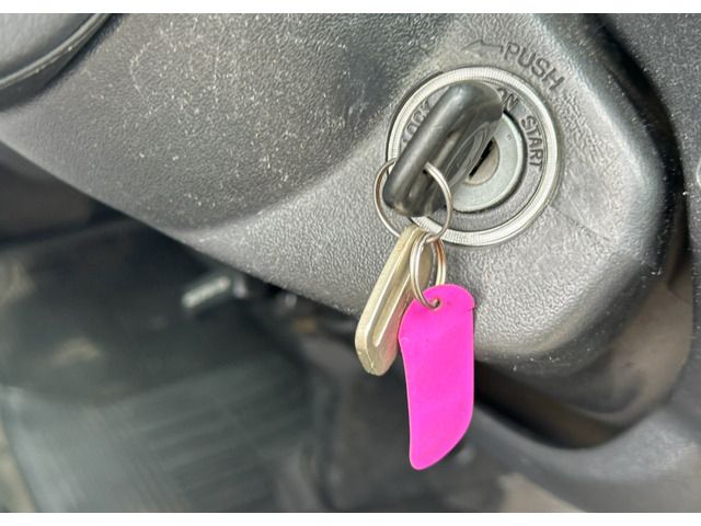 TOYOTA HIACE VAN 2WD 2004 Image 31