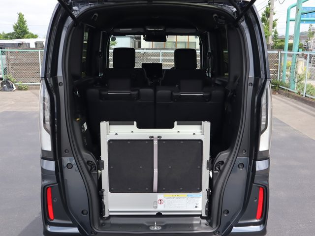 HONDA N BOX CUSTOM 2024 Image 31