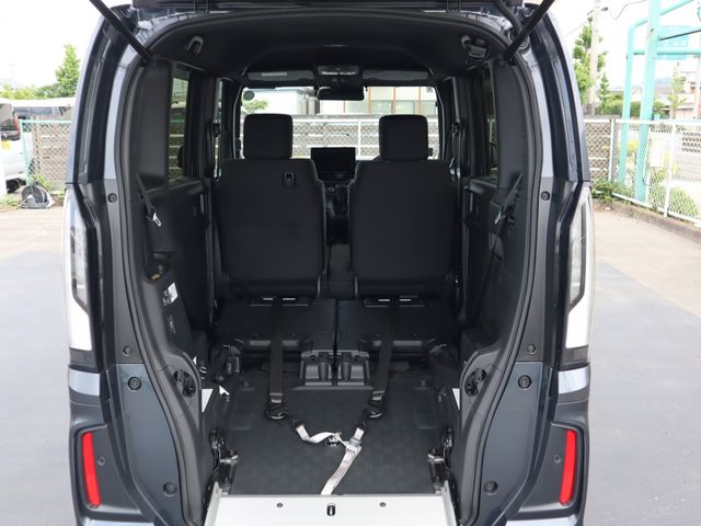 HONDA N BOX CUSTOM 2024 Image 31