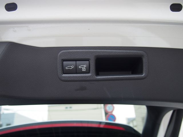 TOYOTA HARRIER 2WD 2023 Image 31