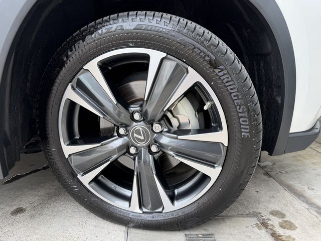 TOYOTA LEXUS UX250H 2022 Image 31