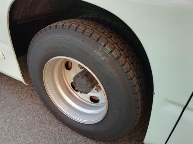 HINO MELPHA 2013 Image 31