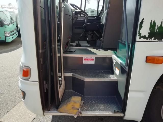 HINO MELPHA 2013 Image 31