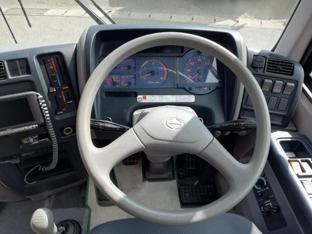 HINO MELPHA 2013 Image 31