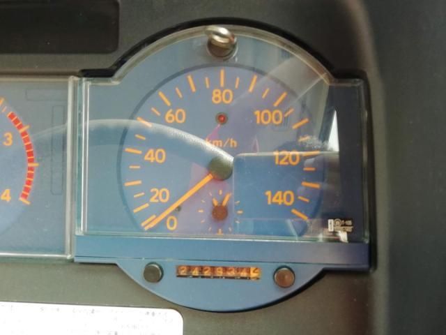 HINO MELPHA 2013 Image 31