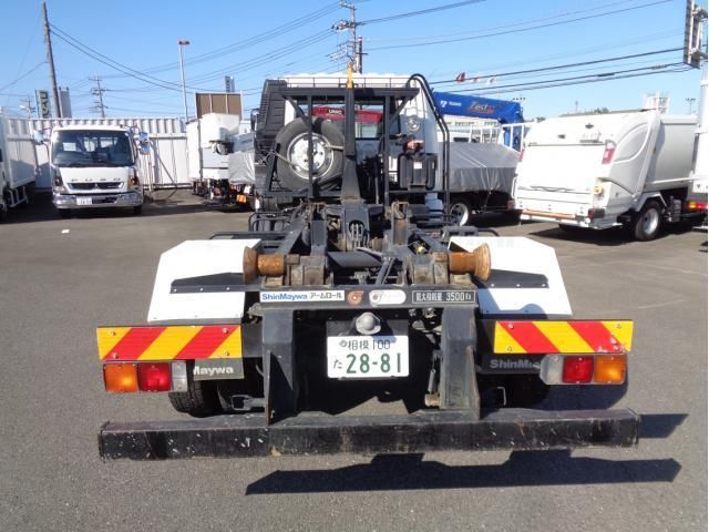 MITSUBISHI FUSOU FIGHTER 2022 Image 31