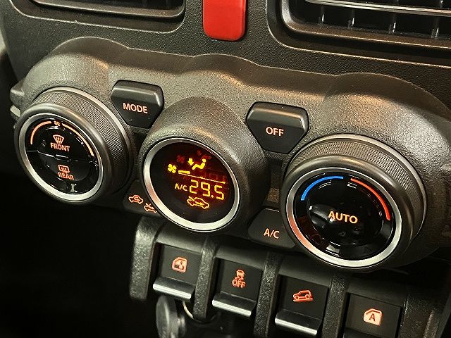 SUZUKI JIMNY 4WD 2024 Image 31