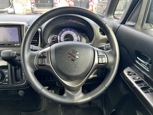 SUZUKI SPACIA CUSTOM Z 2017 Image 31
