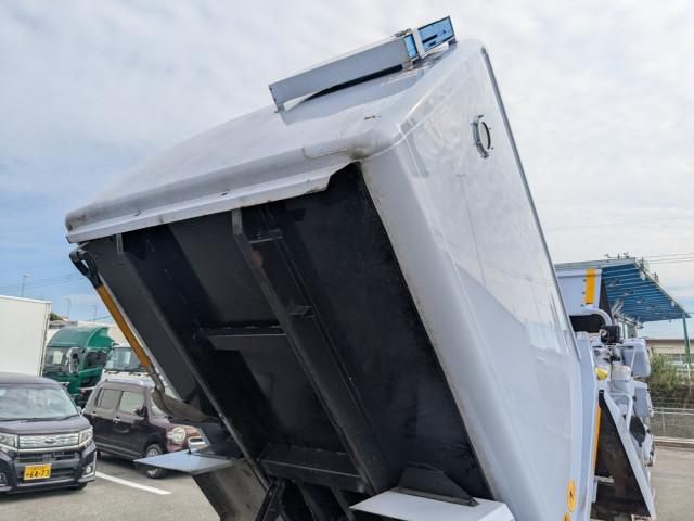 HINO DUTRO 2018 Image 31