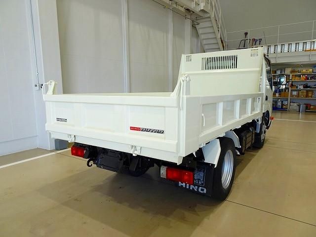 HINO DUTRO 2017 Image 31