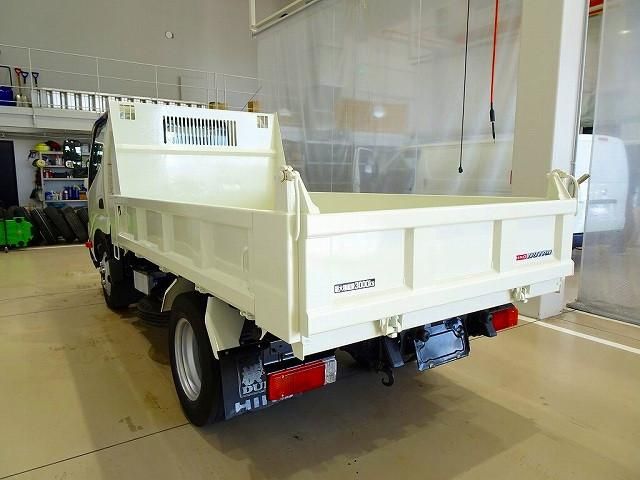 HINO DUTRO 2017 Image 31