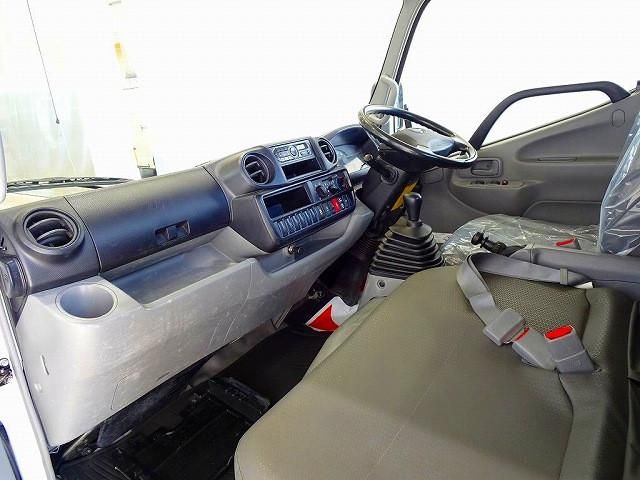 HINO DUTRO 2017 Image 31