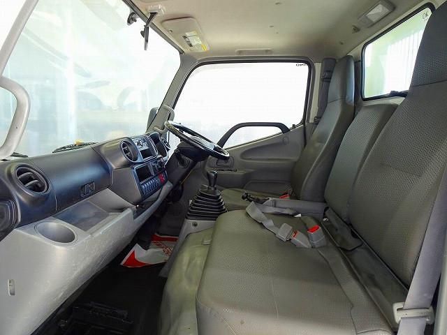 HINO DUTRO 2017 Image 31