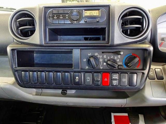 HINO DUTRO 2017 Image 31