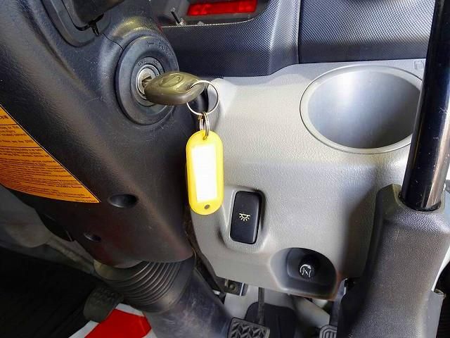 HINO DUTRO 2017 Image 31