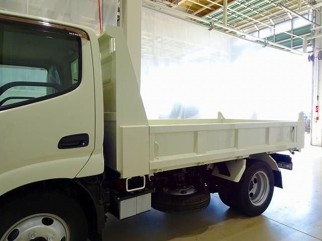 HINO DUTRO 2017 Image 31
