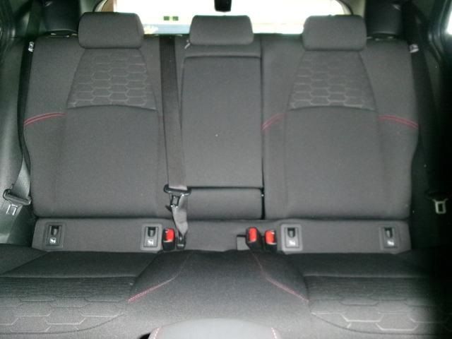 TOYOTA COROLLA SPORT HYBRID 2018 Image 31