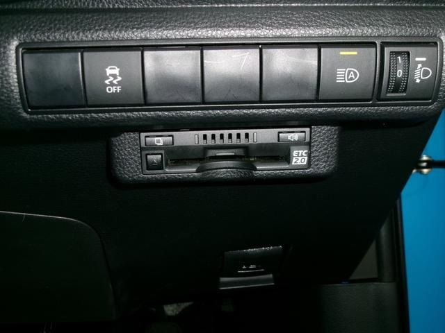 TOYOTA COROLLA SPORT HYBRID 2018 Image 31