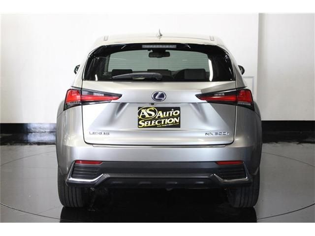 TOYOTA LEXUS NX300H AWD 2018 Image 31