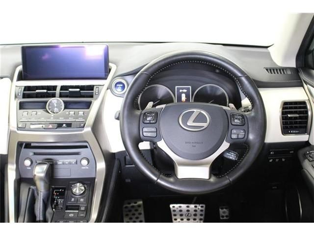 TOYOTA LEXUS NX300H AWD 2018 Image 31