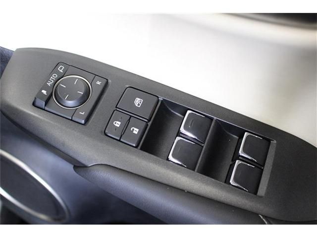 TOYOTA LEXUS NX300H AWD 2018 Image 31