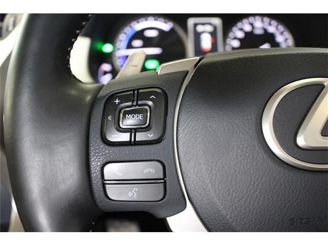 TOYOTA LEXUS NX300H AWD 2018 Image 31