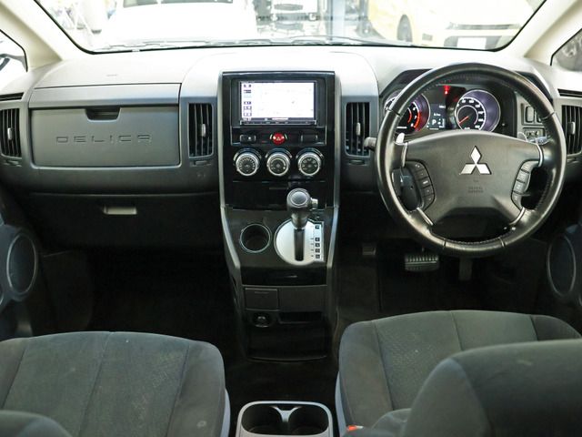 MITSUBISHI DELICA D:5 2WD 2017 Image 31