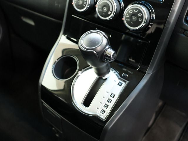 MITSUBISHI DELICA D:5 2WD 2017 Image 31