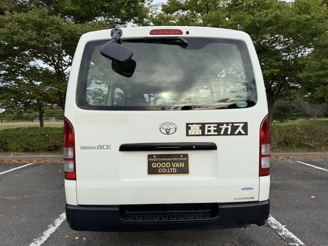 TOYOTA HIACE VAN 4WD 2014 Image 31
