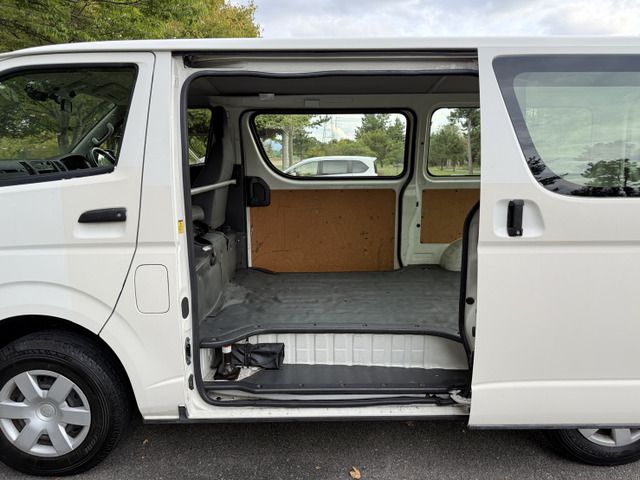 TOYOTA HIACE VAN 4WD 2014 Image 31